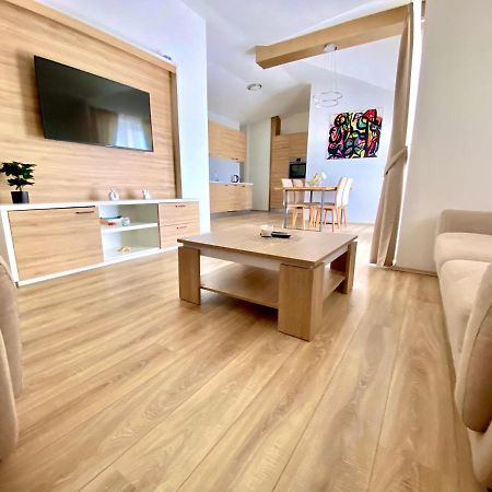 Golden Apartments Жаборич Екстериор снимка