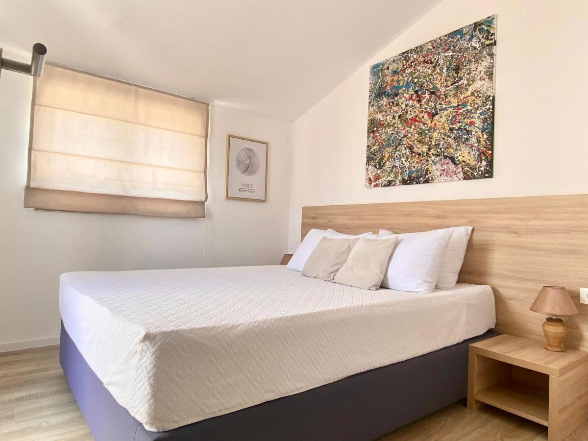 Golden Apartments Жаборич Екстериор снимка