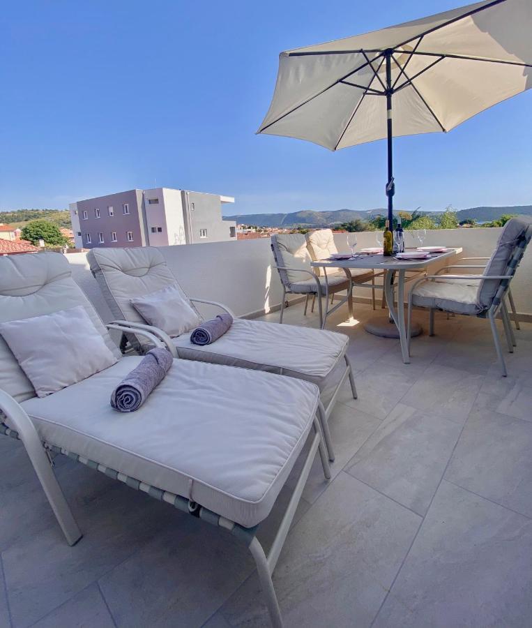 Golden Apartments Жаборич Екстериор снимка
