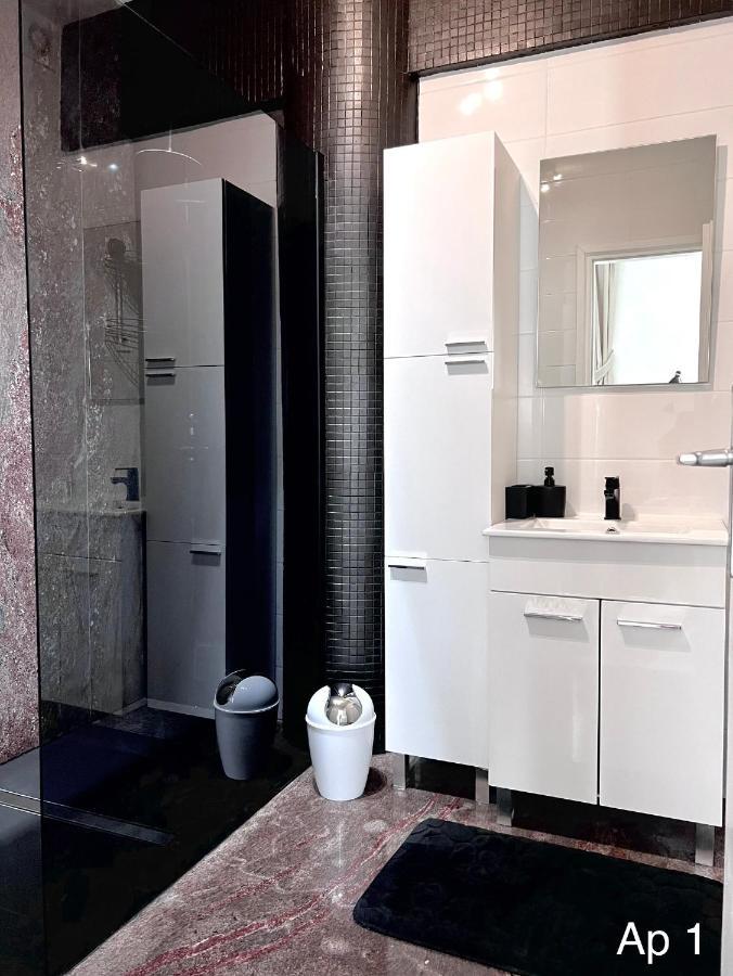 Golden Apartments Жаборич Екстериор снимка